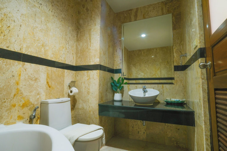 Bathroom 4