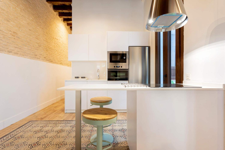 Others 4, Genteel Home Santas Patronas, Sevilla