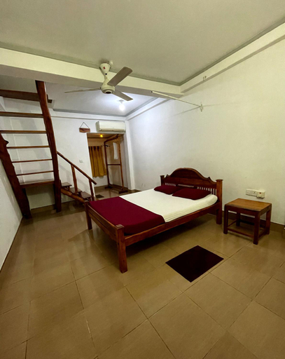 Others 2, New Roy Guest House, Koralai Pattu (Valachchenai)