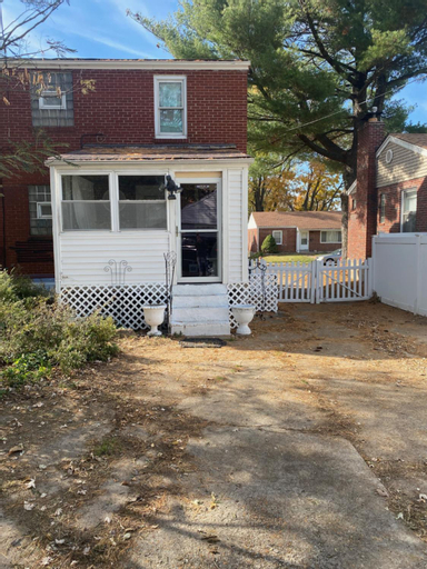 Cozy room near Airport & Highway, Saint Louis