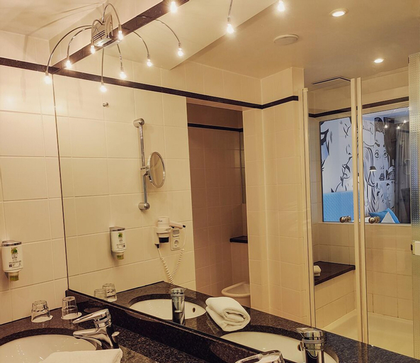 Bathroom 4