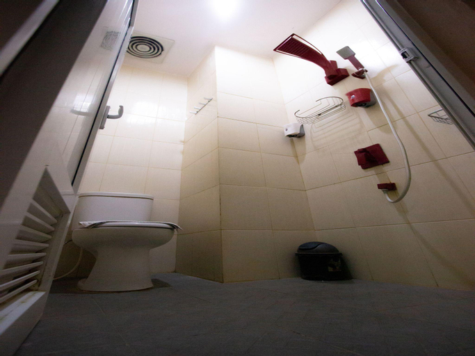 Bathroom 5