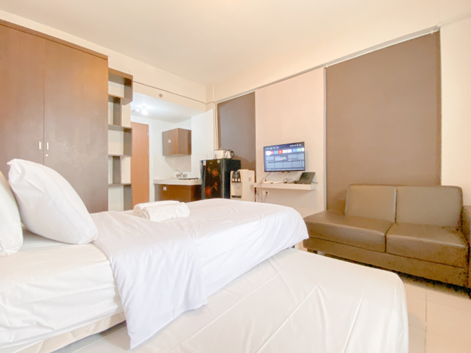 Others 2, The Artisan Abode Studio Room at Pinewood Apartment By Travelio, Sumedang