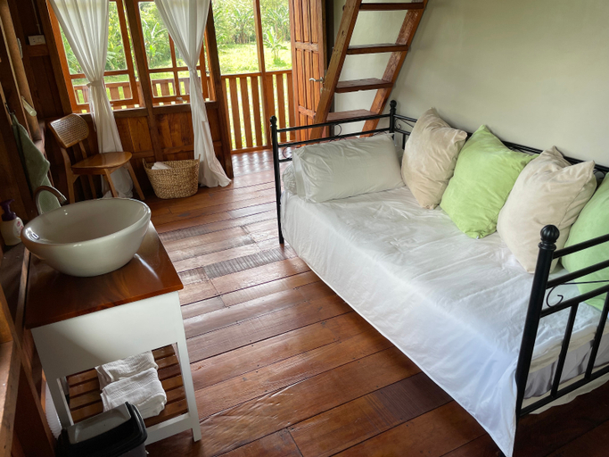 Bedroom 3, STILL WATERS Farm & Guesthouse, Rejang Lebong