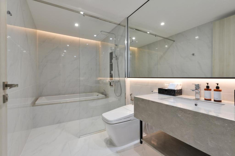 Bathroom 5, GM Estate Hotel and Executive Apartments Bangkok, Khlong Toey