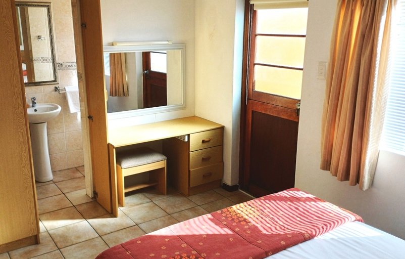 Bedroom 3, Kleinmond Panorama Holidays, Overberg