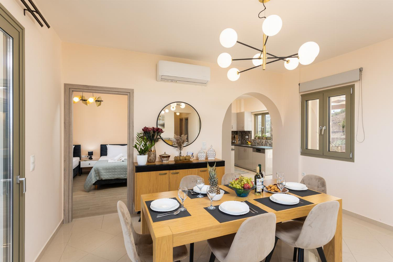 Others 4, Villa Marielia, Crete
