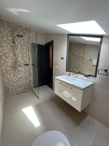 Bathroom 2, Noblesse Bacau, Bacau