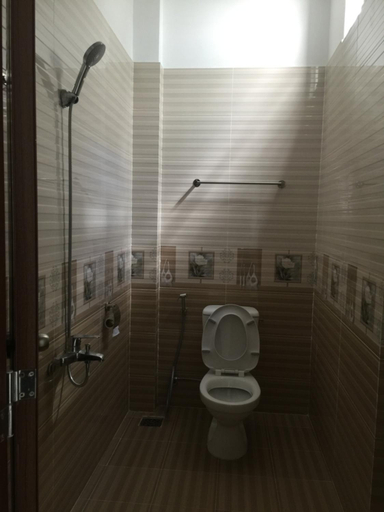 Bathroom 3, Phonglan guesthouse, Chau Doc