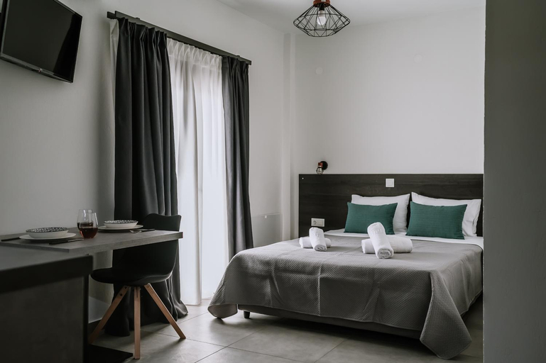 Bedroom 4, Crystal Studios, Central Macedonia