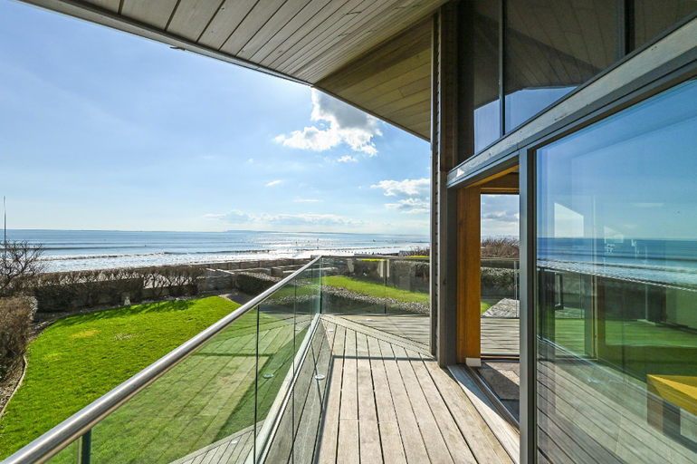 Others 5, Le Var - Beachfront home in Bracklesham Bay, West Sussex