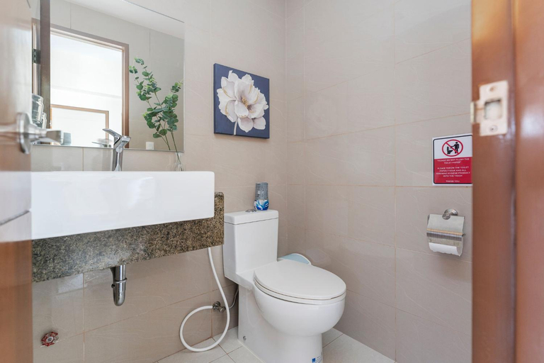 Bathroom, OMP T1-6H, Beach & Pool Access, Near Airport, Fast Wifi, Netflix, Lapu-Lapu City