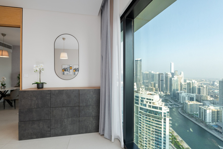 Room 2, Trendy Address JBR 1BR w Beach Access, Dubai