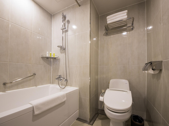 Bathroom 3