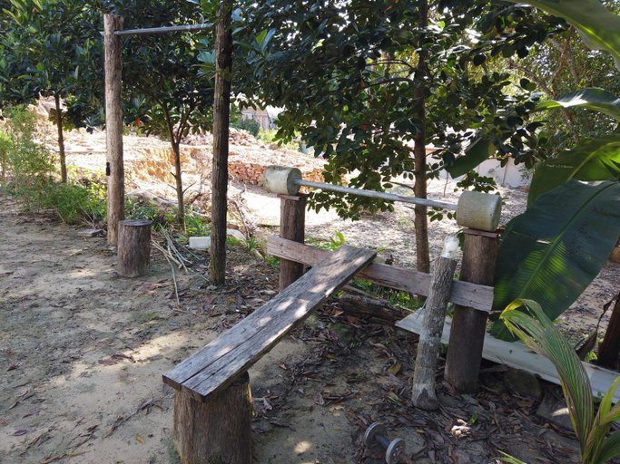 Others 2, Fat Monkey, Sihanoukville