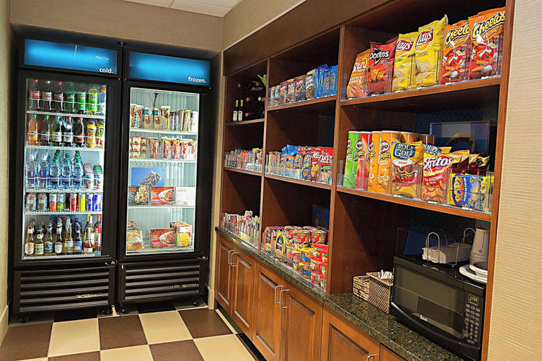 Food & Drinks 5, Hampton Inn & Suites Jacksonville, Onslow