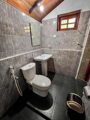 Bathroom 3, Goyambokka Beach Retreat, Tangalle