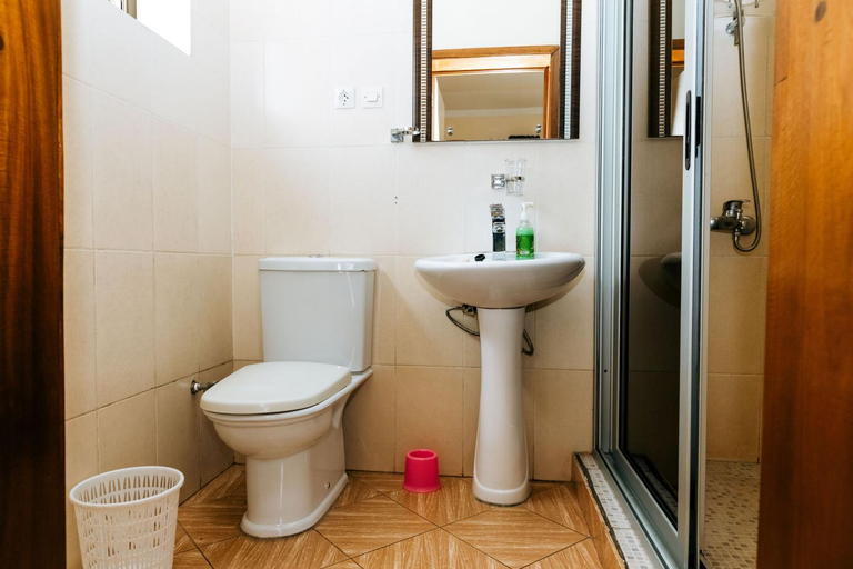 Others 4, Home with Swimingpool, Gasabo