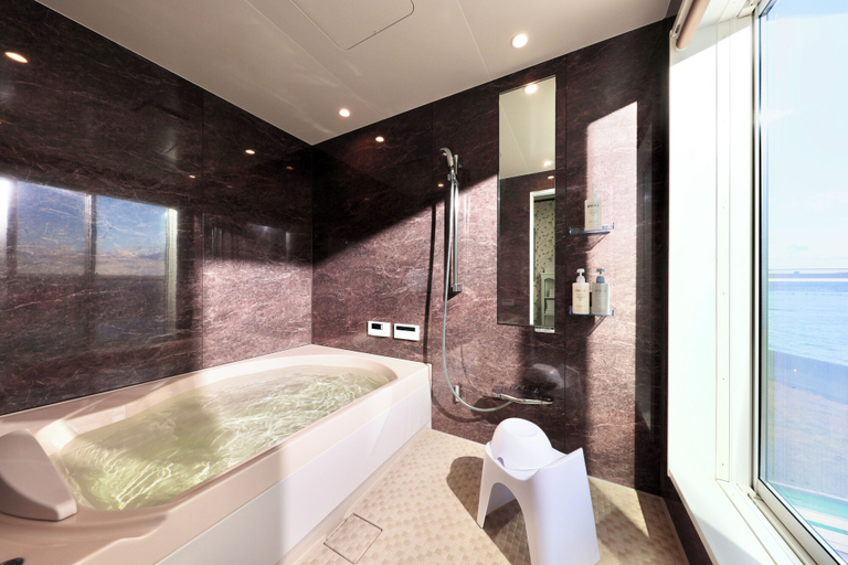 Bathroom 4, Crystal Besso Shirahama Uminomachi, Shirahama