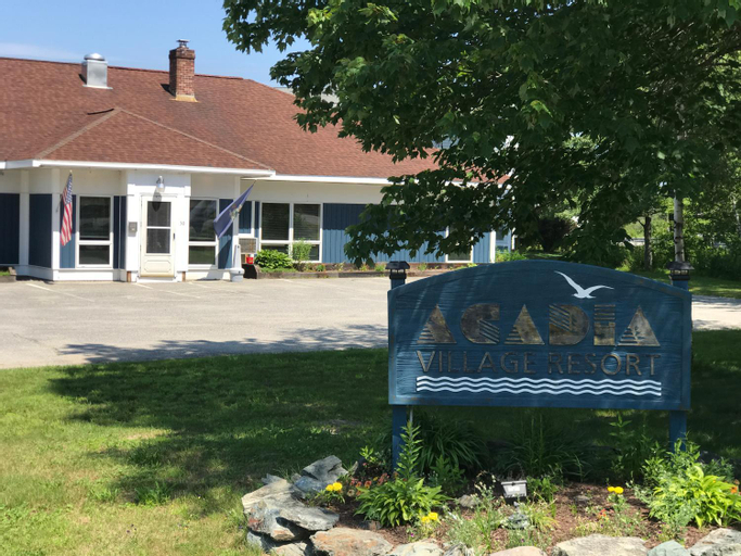Acadia Village Resort, Hancock