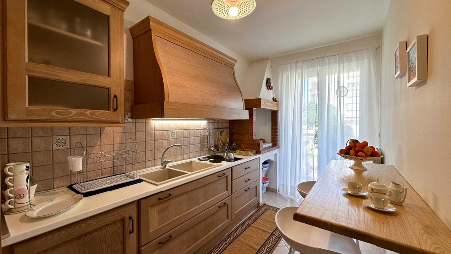 Others 4, B&b Dea Teti, Bari