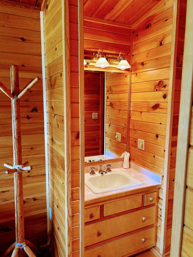 Bathroom, NewVida Preserve, Essex