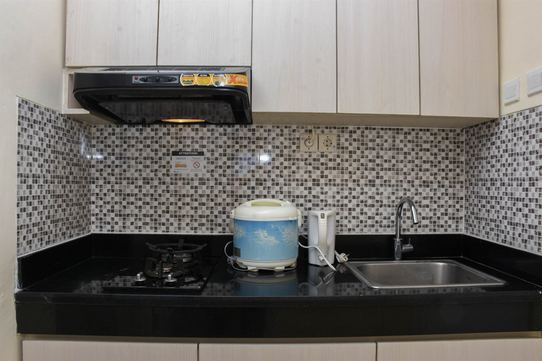 Others 2, Elegant and Comfy Studio Kebayoran Icon Apartment By Travelio, South Jakarta