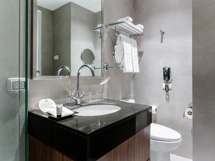 Bathroom 8