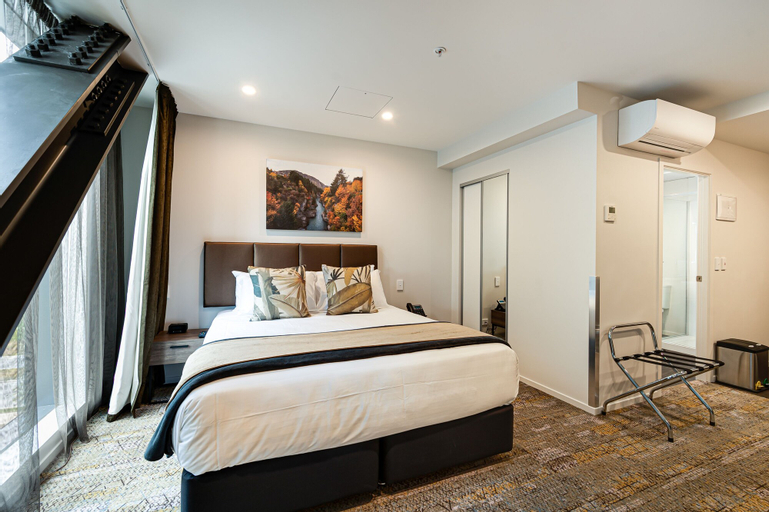 Bedroom 18