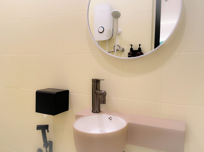 Bathroom 10