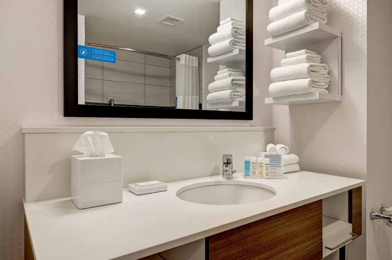 Bathroom 7