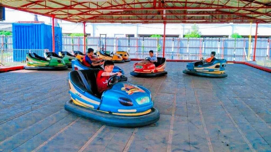 Others 3, Palace Top 1 Waterpark Family Resort Melaka Town - Free Tickets with Unlimited Access, Malacca City