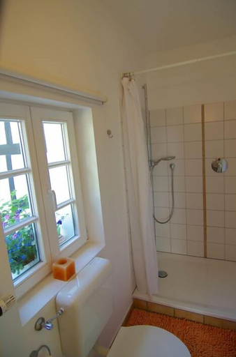 Bathroom 5, Haus in Bewegung, Rhein-Sieg-Kreis
