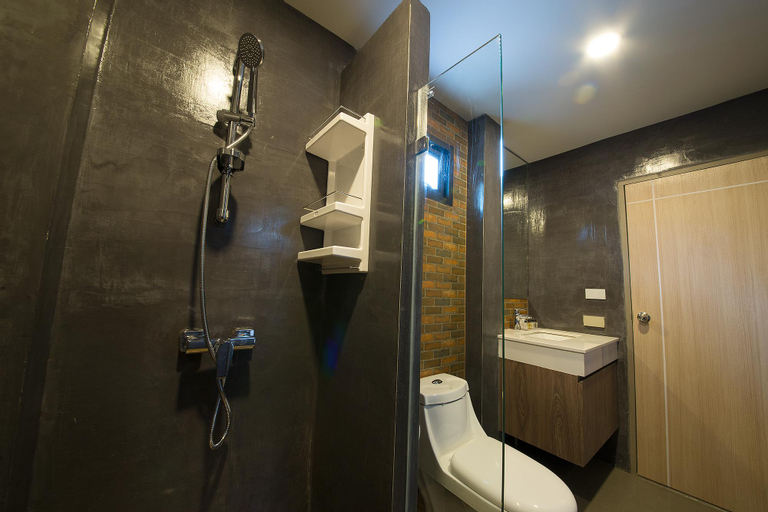 Bathroom 3