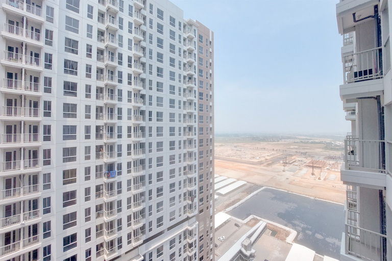 Exterior & Views, Comfy and Minimalist Studio Apartment at Tokyo Riverside PIK 2 By Travelio, Tangerang