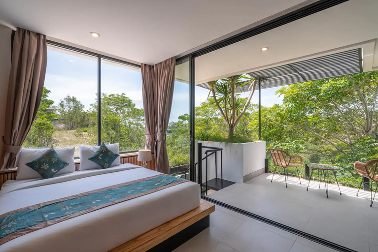 Bedroom 3, The Luminous Villa - Luxury Lush Cliffside 3BR Villa in Uluwatu, Badung