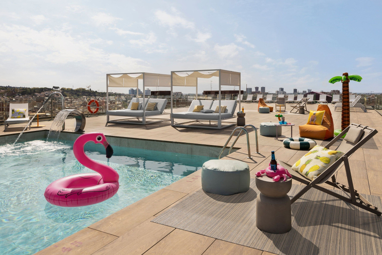 Sport & Beauty 2, Moxy Barcelona, Barcelona