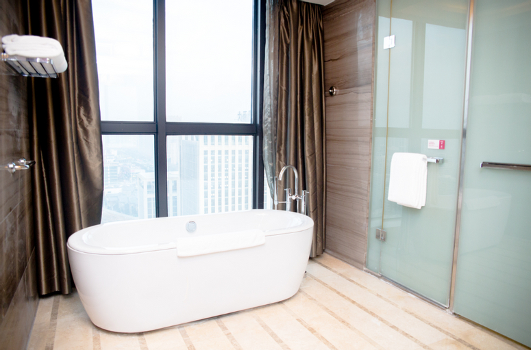 Bathroom 11