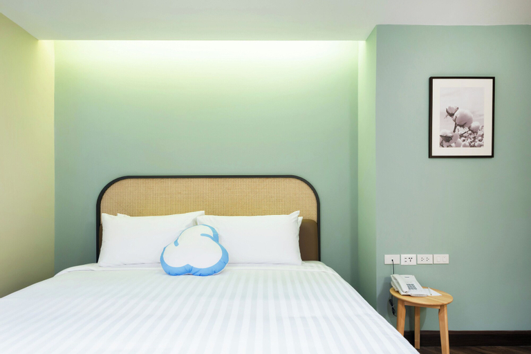 Bedroom 23
