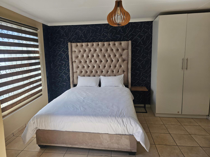 Others 4, YELLO GUEST HOUSE CE2, Sedibeng