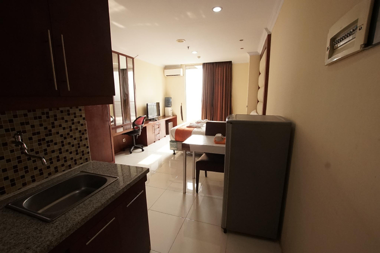 Dining Room 4, Apartemen Mangga Dua Lt. 15 by Apatel, Central Jakarta