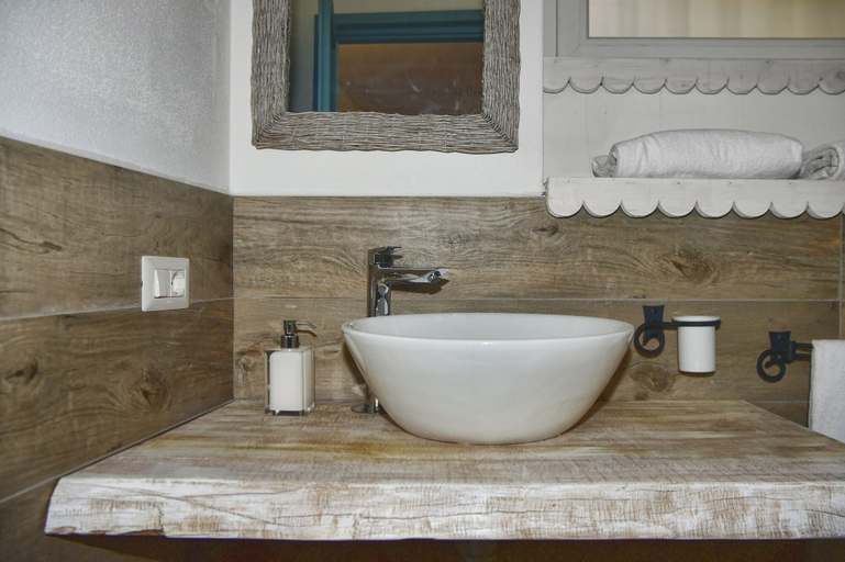 Bathroom 4, Ca' de Sota by Wonderful Italy, Como