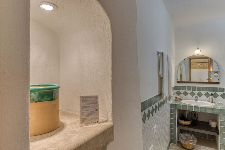 Bathroom 3, BioMasseria Santa Lucia, Lecce
