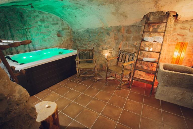 Bathroom 3, Castell de l'Aguda, Lleida