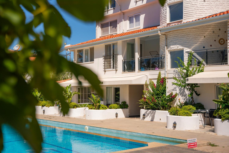 Others 3, Stunning Suite in Oludeniz with Seaview And Pool, Fethiye