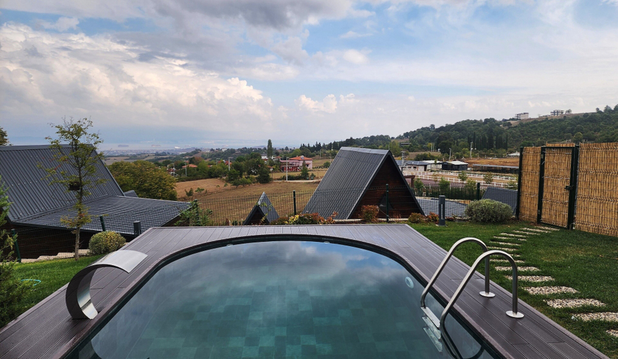 Sport & Beauty 5, Aronia Bungalow, Merkez