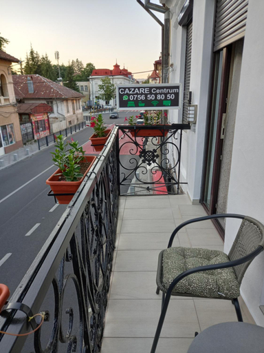 Others 5, CAZARE Centrum, Curtea De Arges