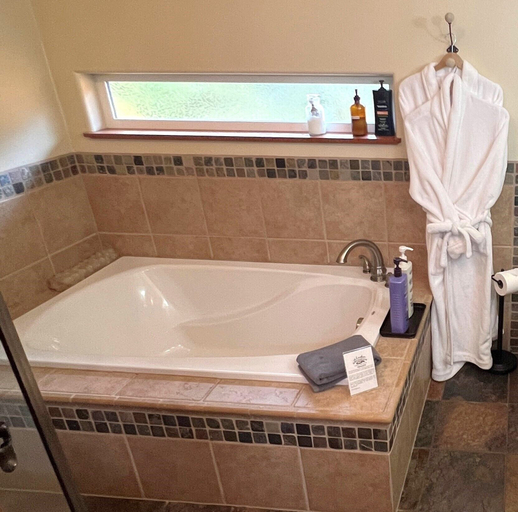Bathroom 3, Alaska Adventure Unlimited Chalets, Matanuska-Susitna