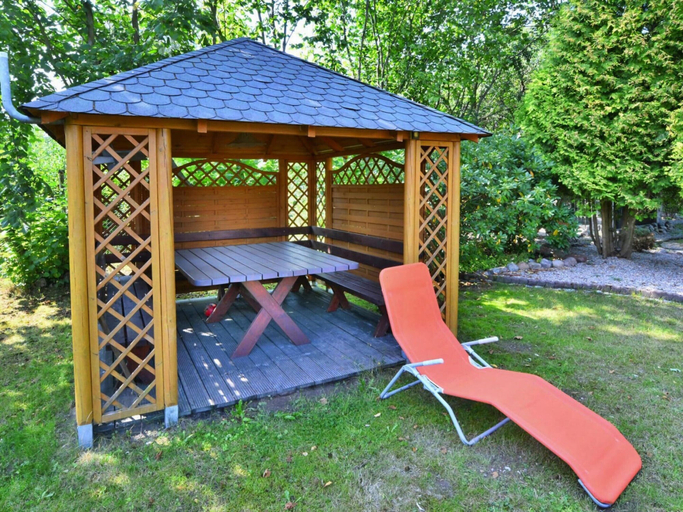 Exterior 5, Comfortable Holiday Home With a Large Garden, Kołobrzeg