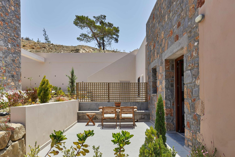 Others 5, OMythos, Crete